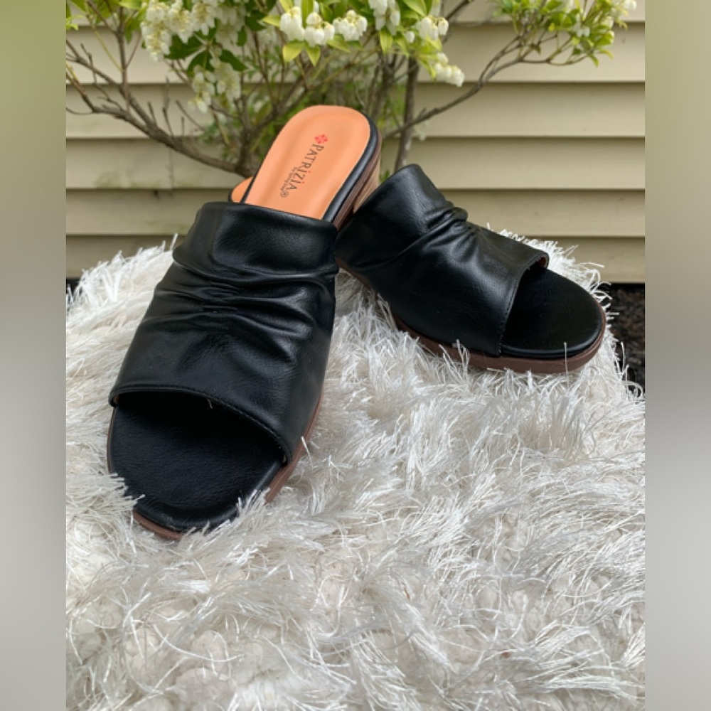 PATRIZIA by Spring Step Evelyn ladies black block heel Sandal size 8 (39) NWOT